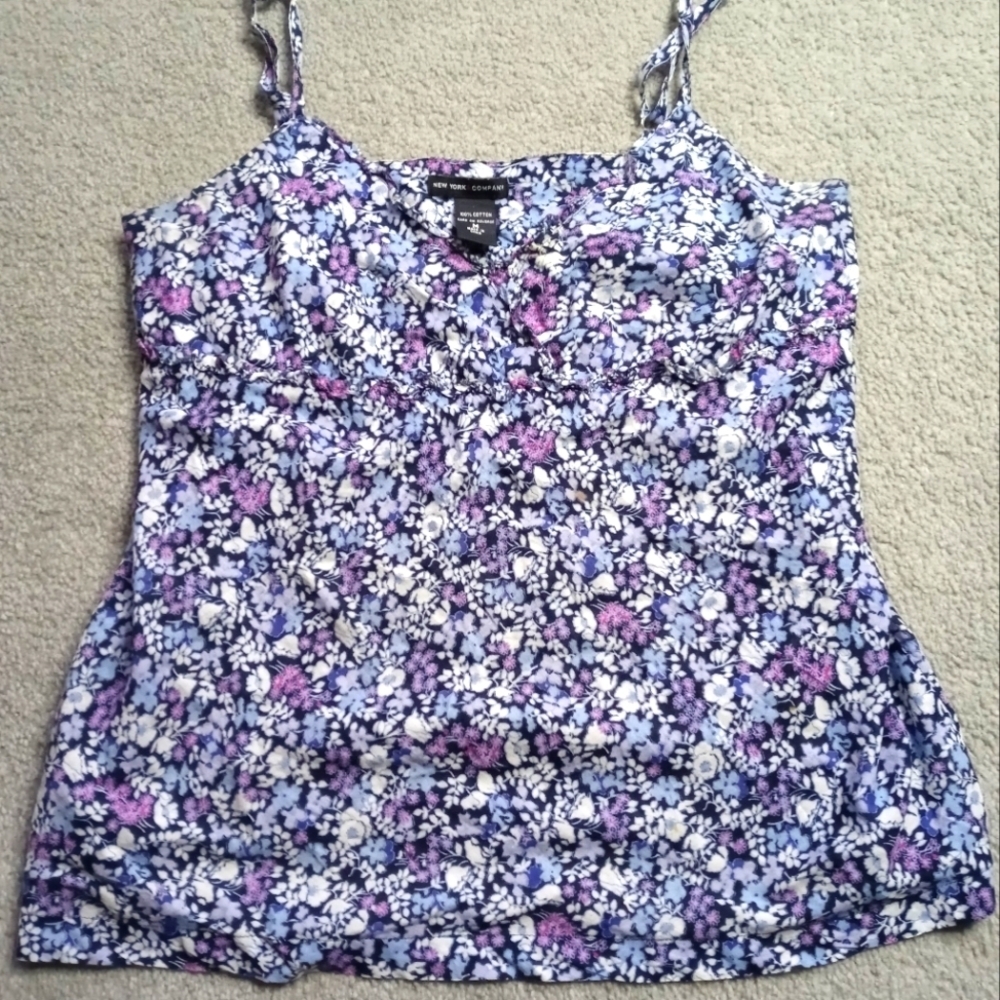 New York & Company size medium floral blouse